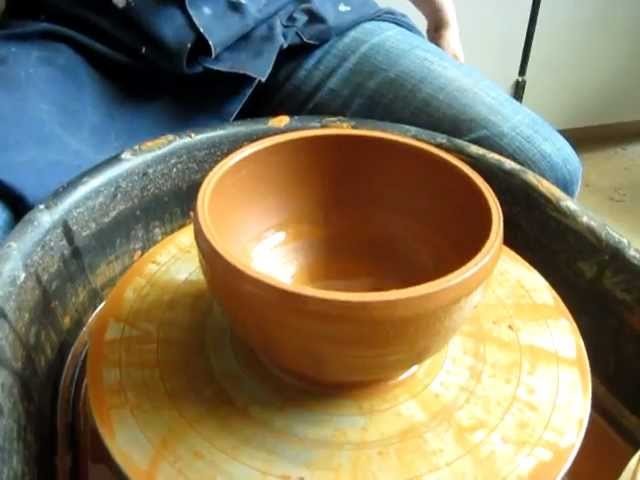 Beginning ceramics: How to throw a bowl