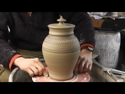 Throwing. Making a clay Pottery Cookie Jar & Lid on the Wheel