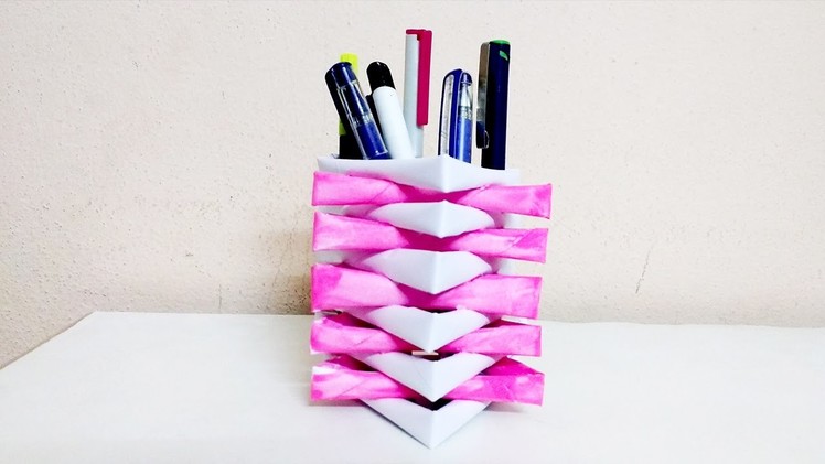Easy to make pen stand with paper