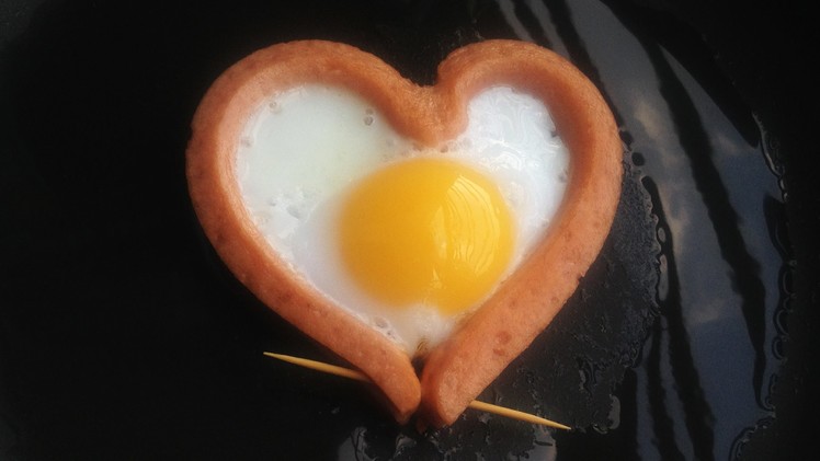 Heart shaped fried egg - Eggs with sausage
