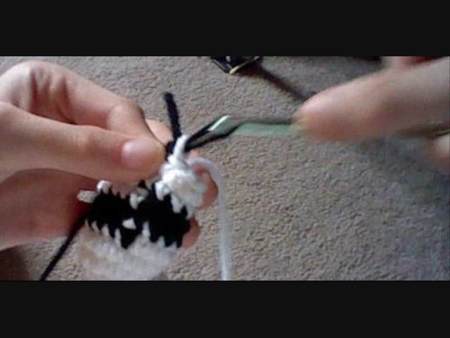 How to Crochet Harley Quinn and Joker Dolls Part 3