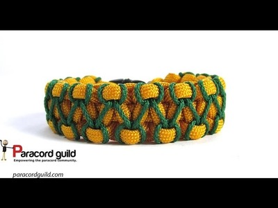 Herringbone stitch paracord bracelet