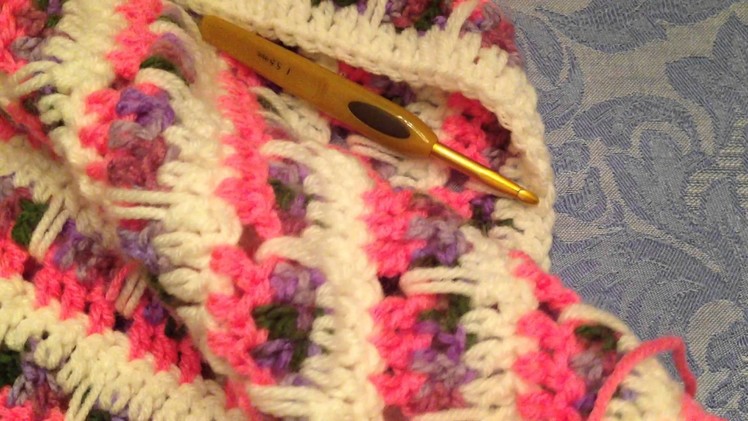 Joining yarn with a magic knot