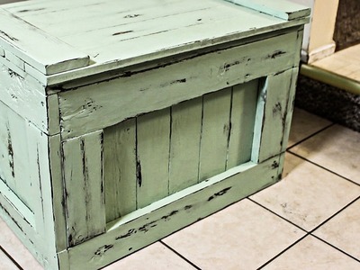 Make a Chest Out of Pallets With Distressed Finish