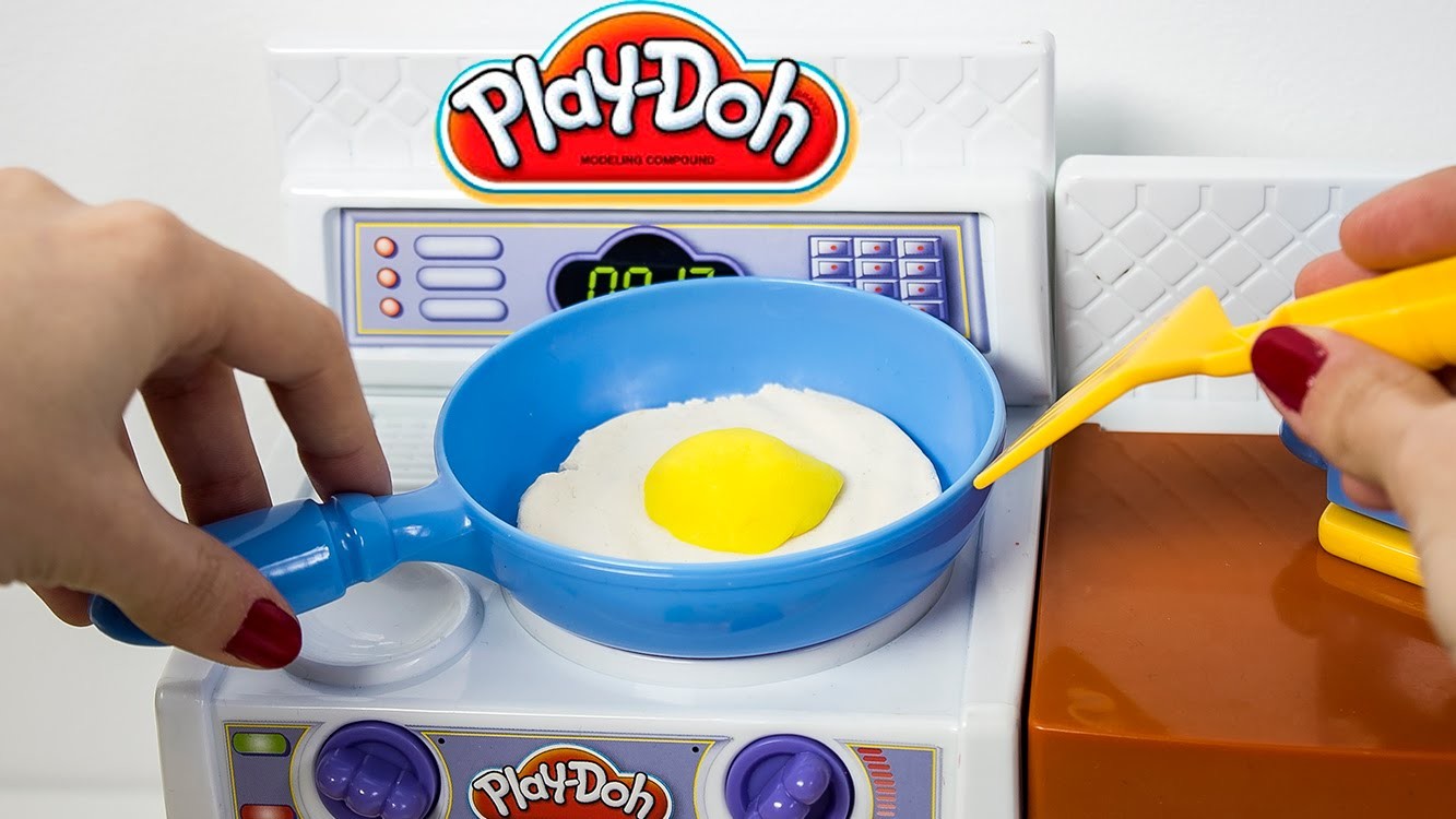 Play Doh Meal Makin Kitchen Playset Play Dough Mini Kitchen Chef   Play Doh Meal Makin Kitchen HzxG O 