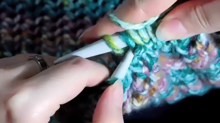 Video tutorial de un cuello a punto calado con dos agujas