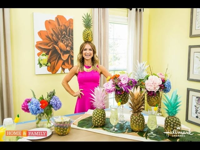 DIY Pineapple Tablescape with Colorful Pineapples and Pineapple Vases
