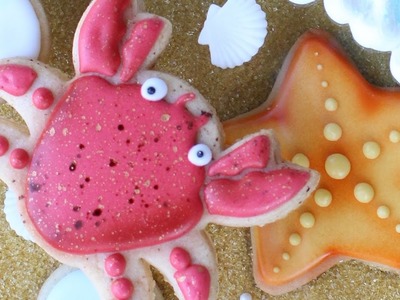 Beach crab & starfish cookies - how to make beach themed cookies perfect for a Moana party