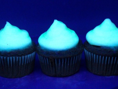 How to Make GLOW-IN-THE-DARK Cupcakes | RECIPE