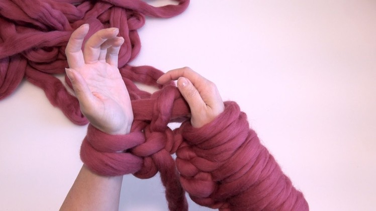 ArtizenHome: The Second Row for Arm Knitting