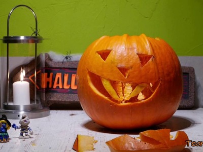 How to carve a Vampire Halloween Pumpkin | DIY