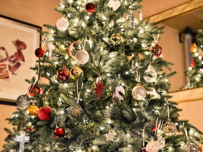 How to decorate a christmas tree professionally | #Decorate a Christmas Tree Professionally .
