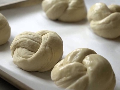 3 Ways How to Braid a Round Challah
