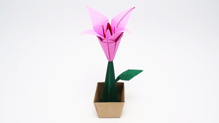 ORIGAMI LILY IN A POT (Traditional.Jo Nakashima)