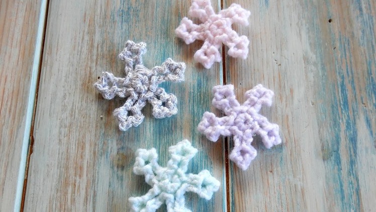 How to Crochet a Mini Snowflake