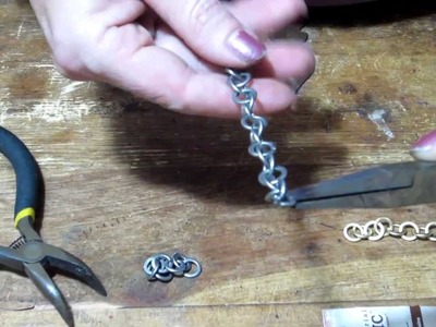 How to Link Chain, a Jewelry Technique