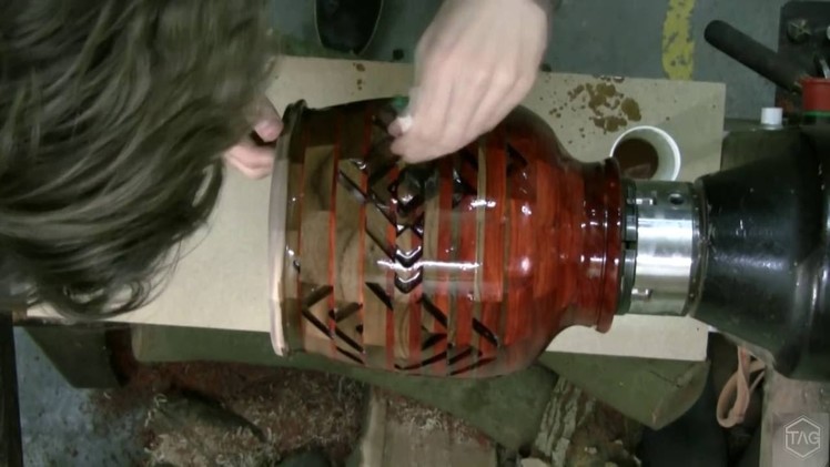 Woodturning - gradient bowl (short edit)