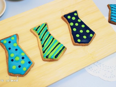 DIY Father's Day Neck Tie Icing Cookies | d for delicious