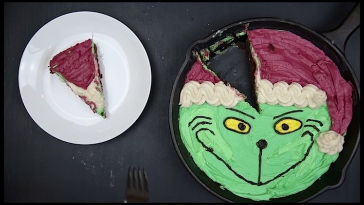 How to Make a DIY Grinch Christmas Skillet Brownie Recipe by Foodstirs™
