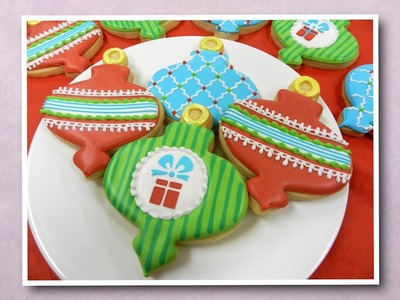 How to Decorate a Fancy Ornament Cookie