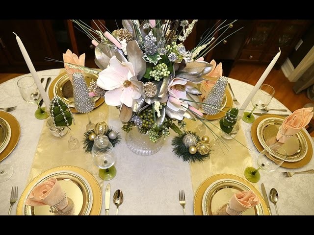 DIY | Dollar Tree Holiday Centerpiece and Tablescape