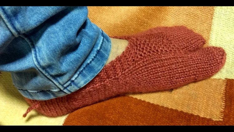 Ladies Thumb Socks Knitting with Two Needles (अंगूठे  वाली  जुराब दो सलाइयों  से )