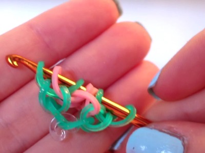 Skye | Rainbow Loom Hook Only Design by @emeraldlooms