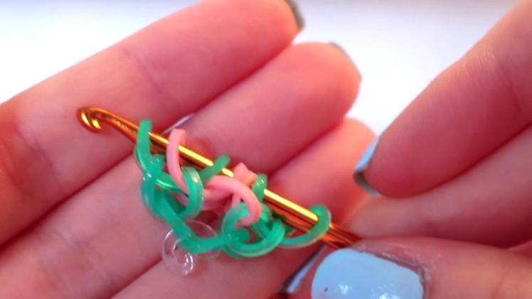Skye | Rainbow Loom Hook Only Design by @emeraldlooms