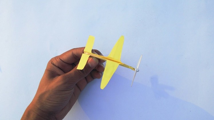 The world's smallest flying glider- how to Make