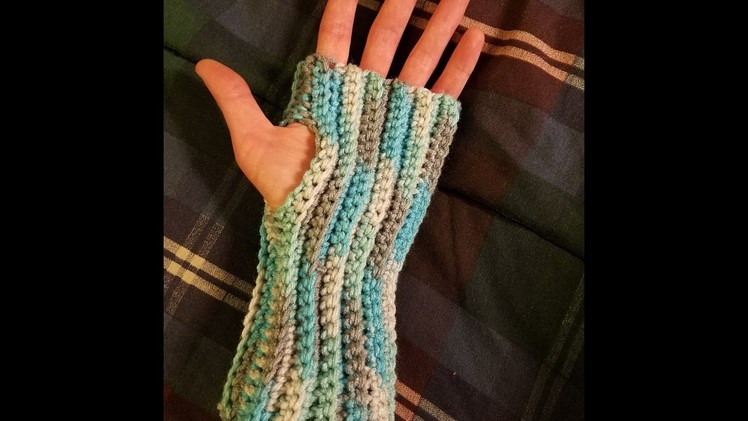 Easy Crocheted Fingerless Gloves Tutorial