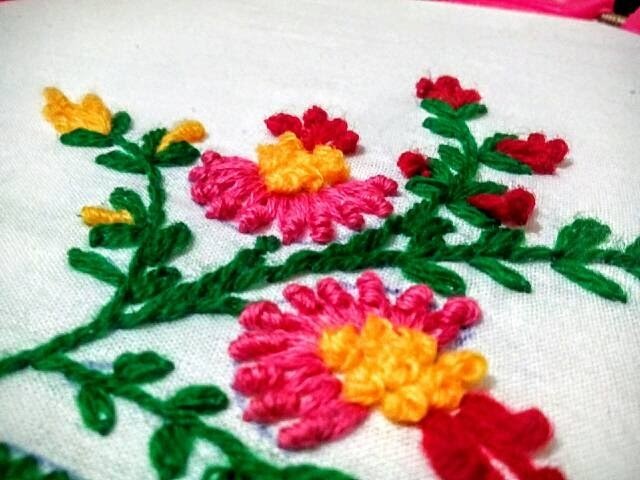 Hand Embroidery - Bullion and Lazy Daisy Stitch || Floral Embroidery Design