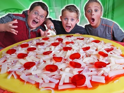 DIY GIANT GUMMY PIZZA! Kids vs FOOD | Family Fun Toys & Games