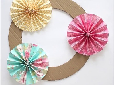 DIY Papercraft: Accordion Fold Paper Flowers