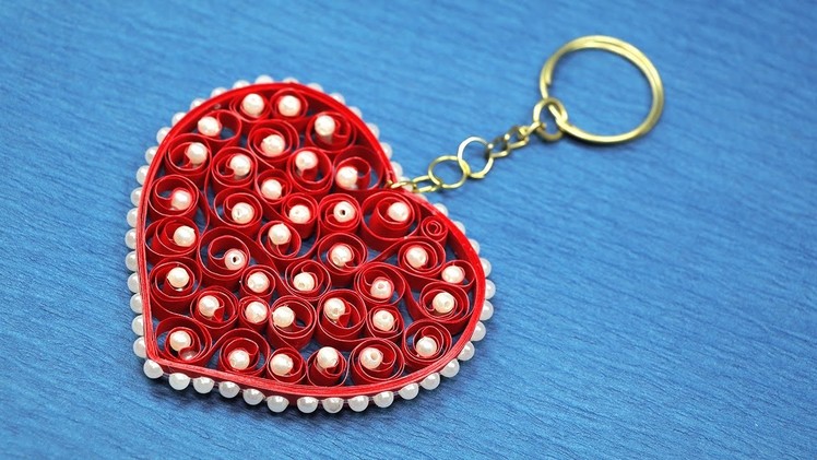 DIY Valentine Gift for Her - Heart Shaped Keychain From Paper Quilling