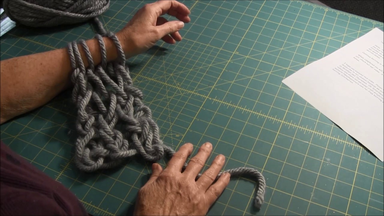 Arm Knitting (Part 2) - How to Knit (Knit Stitch)