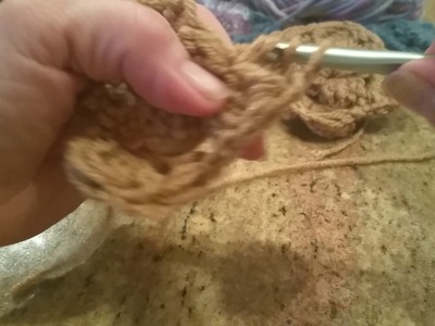 Crochet a puff grannie square