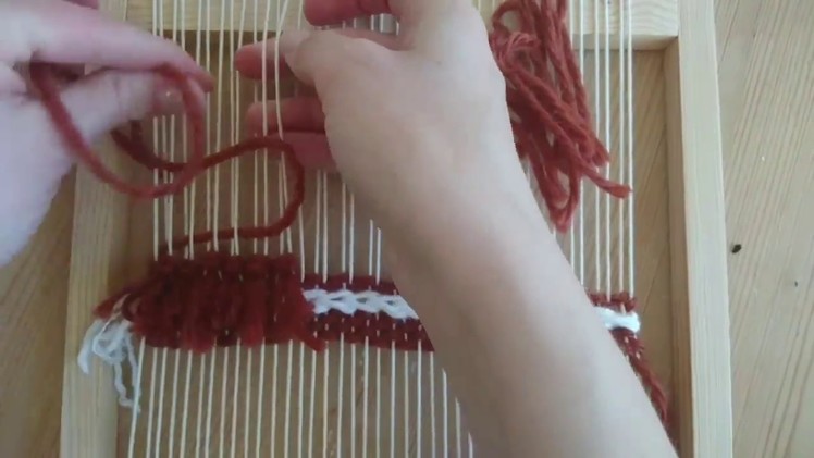 Loom weaving tutorial for beginners: How to make rya knots