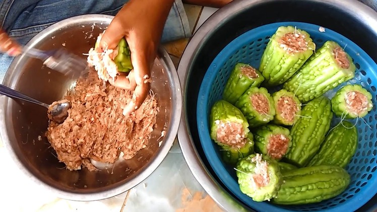 How To Cook Pork Soup With Banana Flower And Braised Bitter Gourd Stuffed With Pork