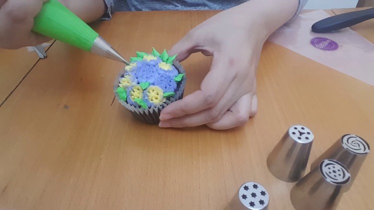 How to make buttercream flowers with Russian TIPS