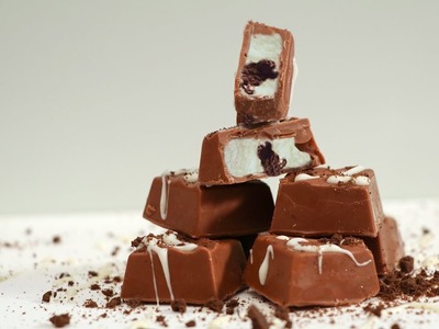 Oreo Cookies Chocolate - How To Make Dairy Milk Oreo Chocolate - Homemade Chocolate Tutorial