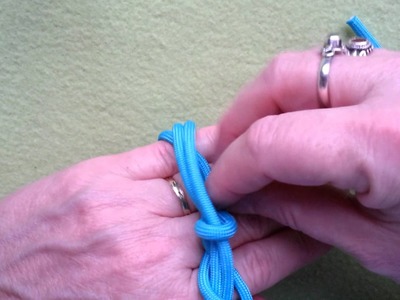 Fast and easy way to tie a 5L 14B Gaucho knot ie enlargened Spanish Ring knot