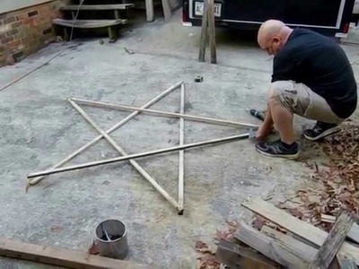 How-to Make An Outdoor Star From Old Recycled Fence Board.