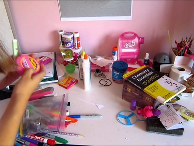 How to Organize a Messy Desk Method One of Two
