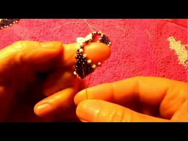 Me making a peyote stitch earrings yes black and white #4