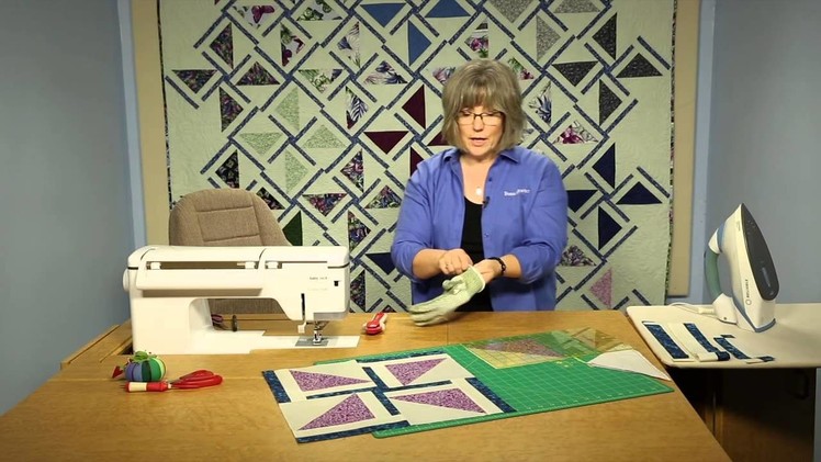 Quilting Quickly: Give it a Whirl - Pinwheel Quilt Pattern