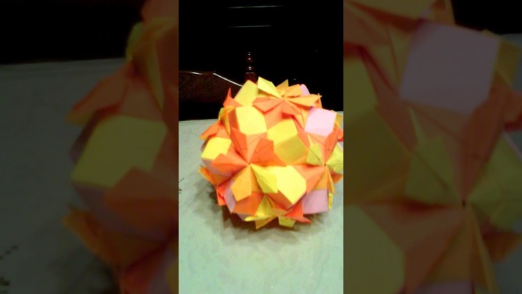 Copia di Origami modulare Star Kusudama Flower by: Erny