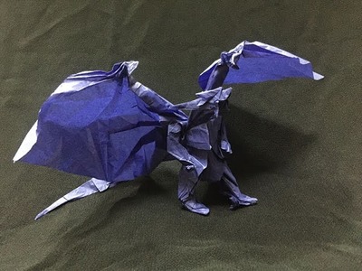 Folding Origami Devine Dragon