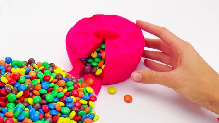 DIY M&M's Kinetic Sand Bowl and Kinetic Sand Maxi Surprise Egg