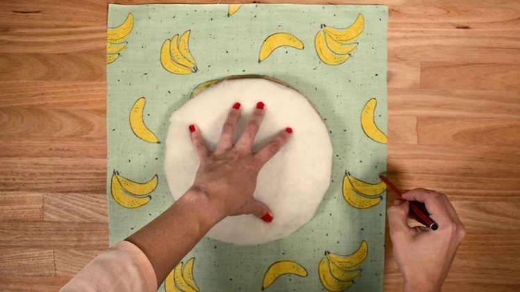 How To Make: Embroidery Hoop Memo Board