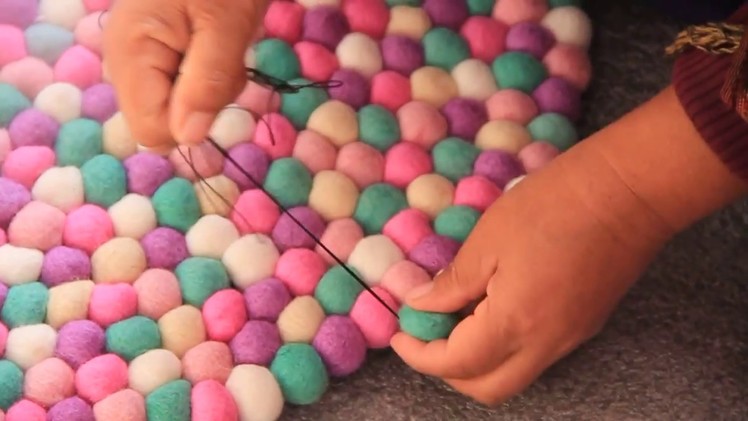 How to make mint felt ball rug.
